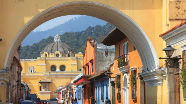 الألوان الزاهية التي تراها في حياة شعب غواتيمالا اليومية تعكس مشاعرهم الفياضة