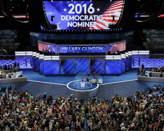 費城民主黨黨代會宣佈提名希拉里·克林頓瞬間（26/7/2016）