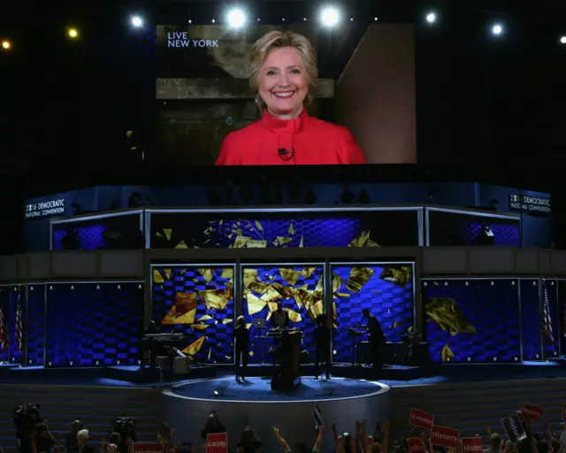 希拉里·克林頓從紐約連線費城民主黨黨代會（26/7/2016）