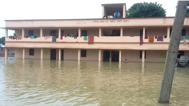 ریاست کے آٹھ اضلاع میں صورتحال انتہائی خراب ہے۔ بیشتر ندیوں میں تغیانی ہے