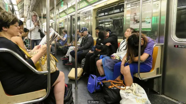 کیا تھکاوٹ ہماری زندگی کا ایک اہم حصہ بن چکی ہے