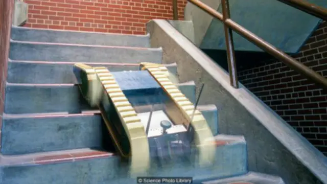 一些新的機器人種類甚至可以爬樓梯 。(圖片來源: Science Photo Library)