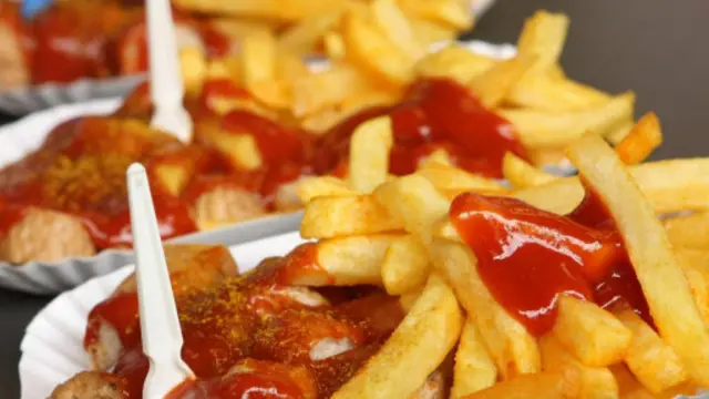 德国咖喱肠,柏林,街头小吃,德国美食(图片来源:亚当·贝里,特约记者/Getty)