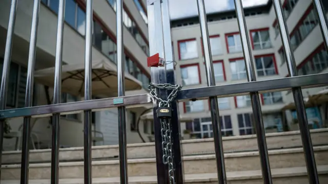 土耳其7月15日政变流产后，当局继续进行镇压，关闭了数十家媒体机构。