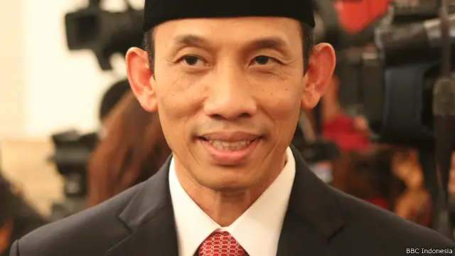 Penetapan status WNI Arcandra Tahar oleh Menkumham Yasonna Laoly dinilai melanggar undang-undang.