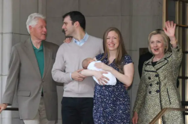 د اغلې کلنټن لور چیلسي کلنټن هم وینا وکړه.