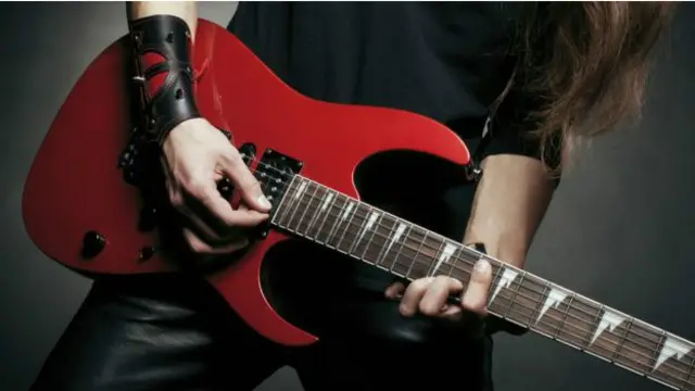 ہیوی میٹل کے گیتوں میں لفظ برن کا کثرت سے استعمال پایا جاتا ہے