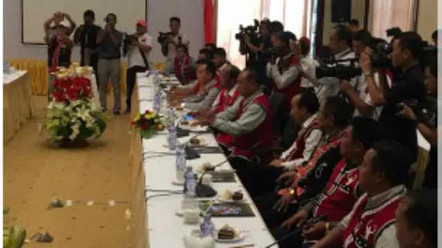 နေပြည်တော်မှာ ပထမဆုံး အကြိမ်အဖြစ် ငြိမ်းချမ်းရေး ကော်မရှင်နဲ့ ဝ ပြည်သွေးစည်း ညီညွတ်ရေး ပါတီ တွေ့ဆုံ