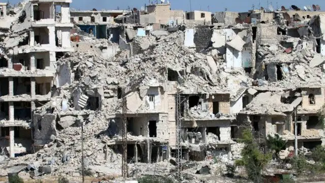 حلب شہر میں پانچ سال سے جاری جنگ کے دوران ہونے والی تباہی کی ایک جھلک