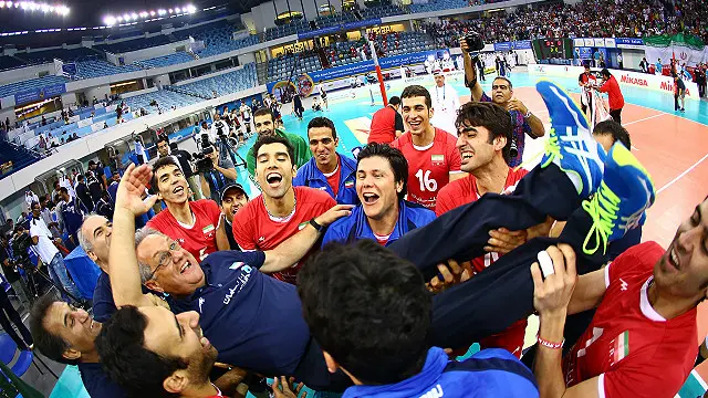 ولاسکو را شاید بتوان تنها مربی خارجی مطرح ورزش ایران دانست که در هنگام رفتن هم محبوبیتی قابل توجه داشت