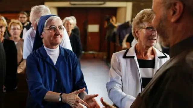 مسلمون حضروا قداسا كاثوليكيا في فرنسا لإبداء التضامن