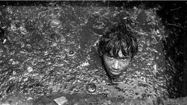 सम्मेलन में गुज़रात के सभी दलित सफाईकर्मियों को छठे वेतन आयोग का लाभ दिए जाने की मांग की गई.