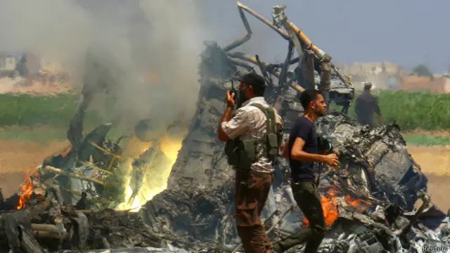 रूसी हेलीकॉप्टर के अवशेष