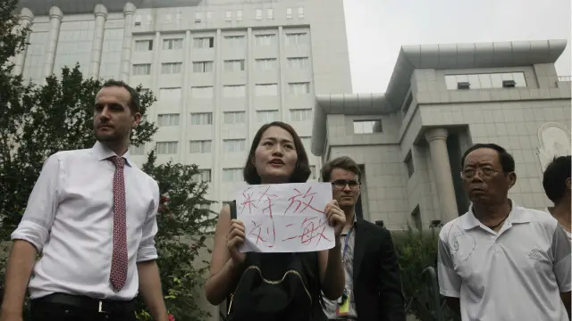 pegiat dan pengacara cina