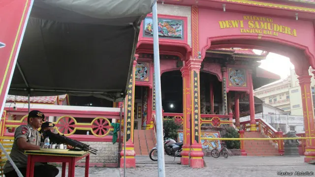 Polisi masih berusaha memastikan unsur penistaan agama dalam pernyataan M, seorang perempuan yang meminta volume suara masjid dikecilkan di Tanjung Balai, Sumatera Utara.