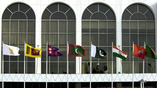 سارک سربراہی کانفرنس، جنوبی ایشیا کے آٹھ ممالک کے سربراہوں کا اجلاس ہے جو ہر دو سال بعد منعقد ہوتا ہے 