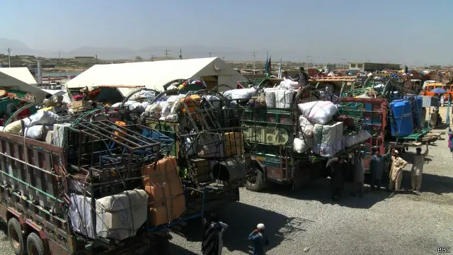 د سږکال له پیله تر ۲۷۰۰۰ ډېر کډوال خپل هېواد ته ستانه شوي دي
دنیا اسلم خان