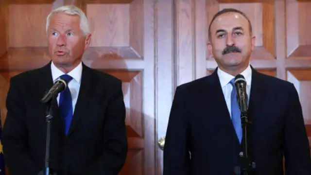 یاگلان (چپ) و وزیر خارجه ترکیه - رئیس شورای اروپا خواستار رعایت موازین حقوق بشر در برخورد با متهمان به ارتباط با کودتای ترکیه شده است