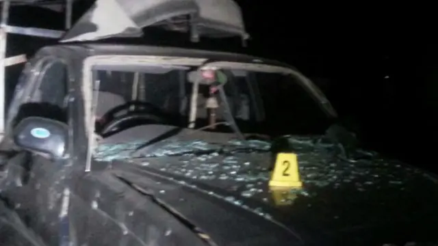 دھماکے میں زائرین کی گاڑیاں محفوظ رہیں تاہم ان کی سیکورٹی پر مامور اہلکاروں کی گاڑی اس کی زد میں آگئی