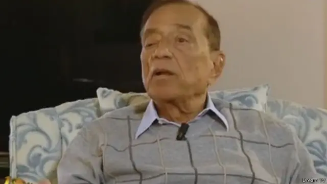 كان سالم أحد المقربين من الرئيس المصري السابق حسني مبارك الذي اطاحته انتفاضة 25 يناير/كانون الثاني 2011