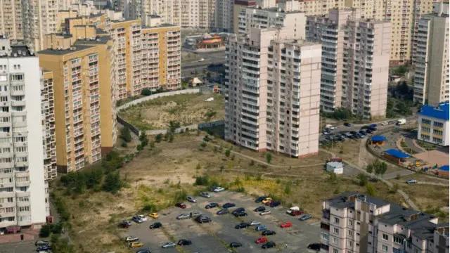 В Україні - 100 тисяч багатоповерхівок, мешканці яких звикли вважати своєю власністю квадратні метри своєї квартири