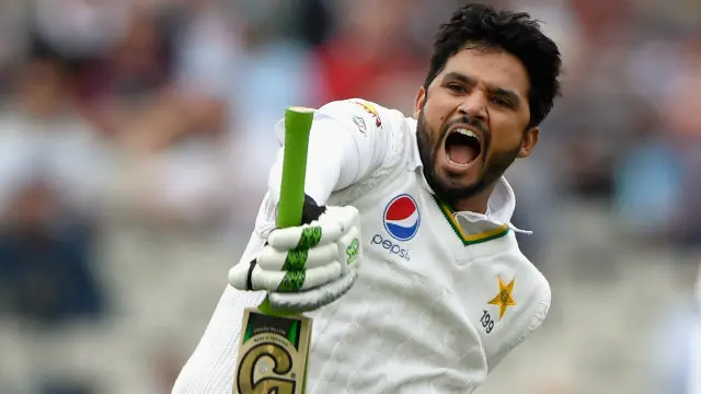 اظہر علی نے اب تک 25 ون ڈے انٹرنیشنل میچوں میں کپتانی کی ہے جن میں سے صرف نو میں انھیں کامیابی حاصل ہوئی ہے