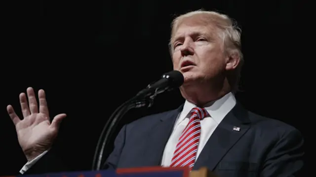 ترامپ گفته بود که تصویر هواپیمای حامل پول را دیده و افزوده بود که این فیلم را "ایرانیان" برای شرمسار کردن آمریکا منتشر کرده‌اند