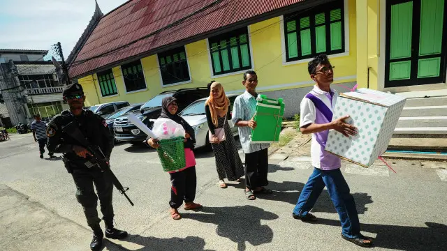 آزاد انتخابی مبصروں نے ووٹ کی نگرانی کی اجازت مانگی تھی لیکن الیکشن کمیشن نے انھیں یہ اجازت نہیں دی