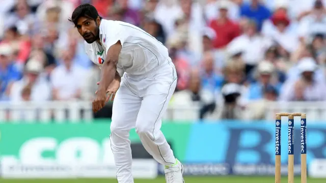 راحت علی کی گیند پر محمد حفیظ نے جو روٹ کا کيچ گرا دیا