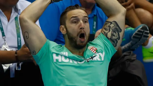 圖舒普（Shane Tusup）為妻子霍蘇奪金興奮歡呼（6/8/2016）