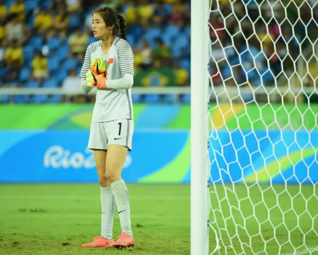 赵丽娜在龙门守候(6/8/2016)