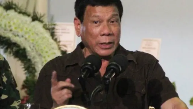 دوتيرتي يؤكد أنه سيتحمل المسؤولية كاملة عن أي شخص تثبت براءته من بين هؤلاء المشتبه بهم