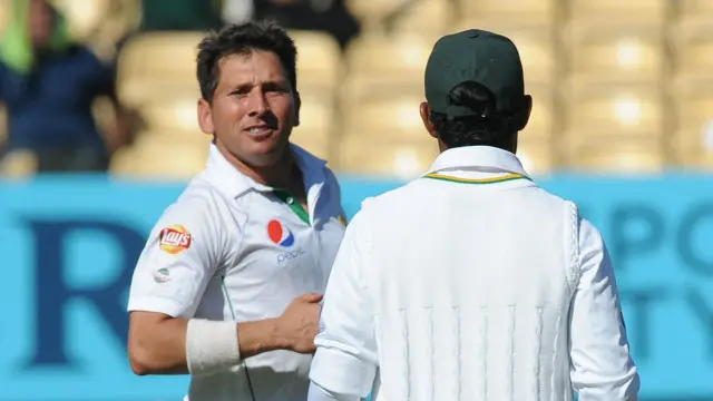 یاسر شاہ نے دوسری اننگز میں دو کھلاڑیوں کو آؤٹ کیا