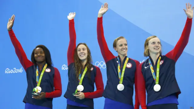 امريکا د روانو اولمپيک سياليو پر لومړۍ ورځ ټول پنځه مډالونه وګټل، چې په هغو کې يو د سرو زرو او څلور د سپينو زرو دي.