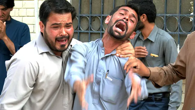 پاکستان کے صوبہ بلوچستان کے دارالحکومت کوئٹہ میں ہونے والے دھماکے میں کم از کم 53 افراد ہلاک اور متعدد زخمی ہوئے ہیں۔