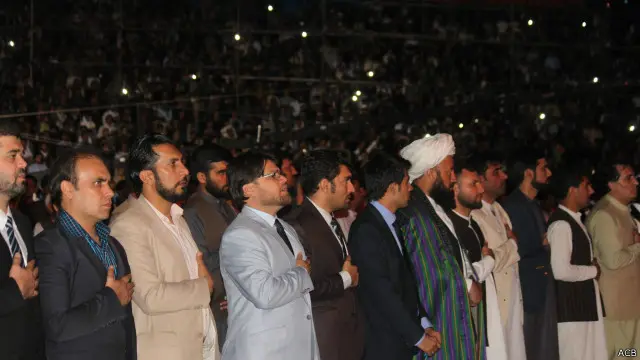 د شپږيزې د پرانيستې مراسمو ليدو ته په زرګونو افغانان ورغلي وو