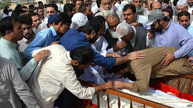 دھماکے میں ہلاک ہونے والے افراد کی ان کے آبائی علاقوں میں تدفین کا عمل مکمل ہوگیا ہے اور اس موقع پر صوبے بھر میں سوگ منایا جا رہا ہے