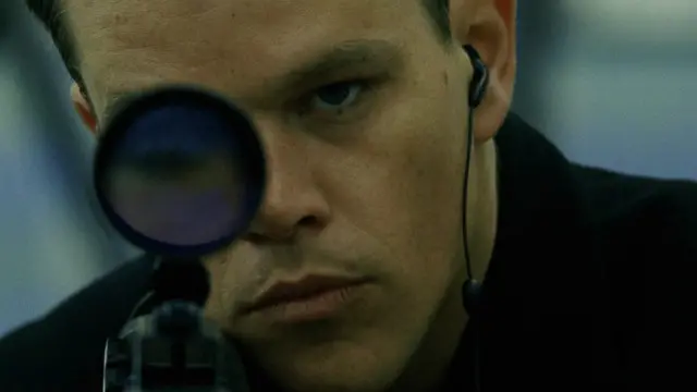 Matt Damon kembali memerankan Jason Bourne setelah dalam salah satu sekuelnya sempat diperankan oleh aktor Jeremy Renner.