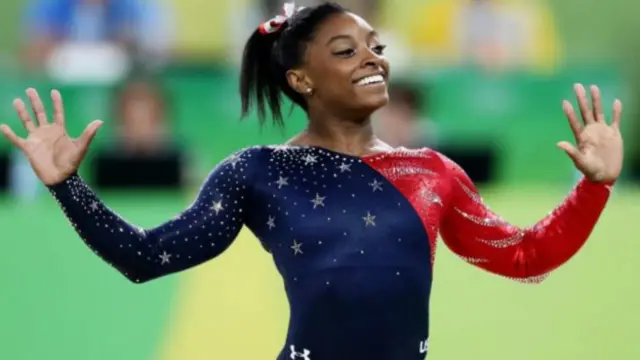 امریکی جمناسٹ سمون بائلز کو رومانیہ کی نادیہ کومانیچی کے بعد جمناسٹکس کی تاریخ کی سب سے بڑی سٹار قرار دیا جا رہا ہے