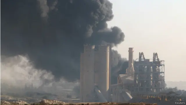 حلب، بزرگترین شهر سوریه، در یک ماه گذشته صحنه درگیری‎های شدید میان چند گروه شورشی مخالف دولت و نیروهای ارتش سوریه بوده است