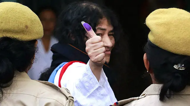 जेल से रिहा होने के बाद इरोम शर्मिला.