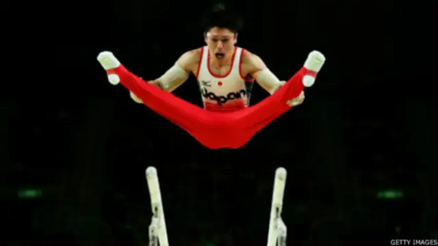 د جمناسټک سياليو کې د جاپان سربېره روسيې د سپينو زرو او چين د ژېړو مډال وګاته