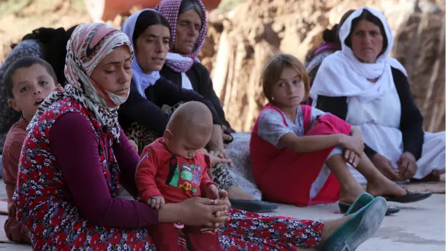 عدد من الآزيديين فروا من بيوتهم في العراق هربا من هجوم لتنظيم "الدولة الإسلامية" - صورة أرشيفية