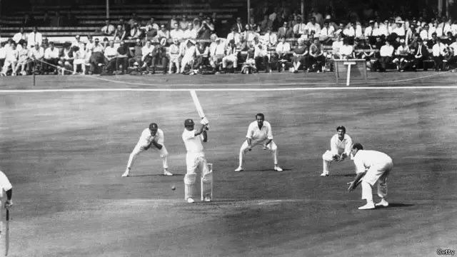 حنیف محمد طویل عرصے سے بسترِ علالت پر تھے اور انھیں دو روز قبل وینٹی لیٹر پر منتقل کر دیا گیا تھا