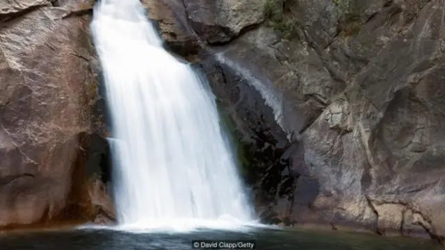 國王峽谷國家公園裏到處是瀑布、高山湖和冰川岩峰（圖片來源：David Clapp/Getty)