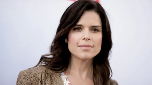 Neve Campbell