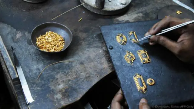 بیش از نیمی از طلای دنیا صرف جواهرات می‌شود