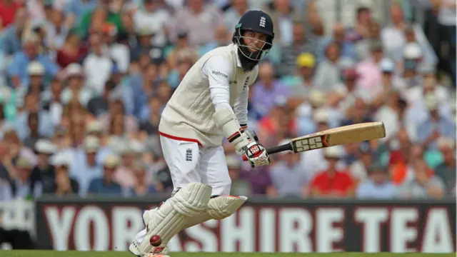 معین علی نے ایجسٹس ٹیسٹ کی فارم کو برقرار رکھتے ہوئےاوول میں عمدہ بیٹنگ کی اور لیگ سپنر یاسر شاہ کو عمدہ اندازمیں کھیلا۔