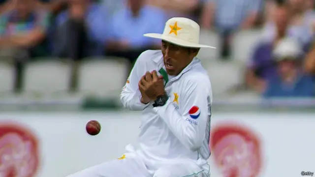 مشتاق احمد کے مطابق کھلاڑی کسی اہم مقام پر کیچ ڈراپ کرتا ہے تو اس سے میچ کا پانسہ پلٹ جاتا ہے