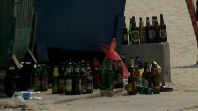 пялж у Затоці, смітники